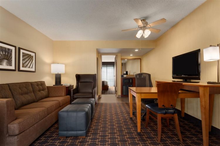 Embassy Suites by Hilton Los Angeles International Airport South , CA 90245 near Los Angeles International Airport View Point 22