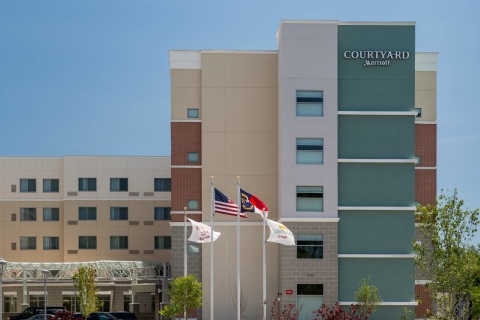 Courtyard by Marriott Raleigh-Durham Airport/Brier Creek , NC 27617 near Raleigh-durham International Airport View Point 1