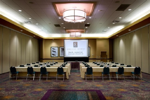 Embassy Suites Kansas City International Airport , MO 64153 near Kansas City International Airport View Point 3