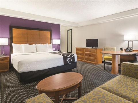 LA QUINTA INN STE ONTARIO AIRPORT , CA 91764 near Ontario International Airport View Point 19