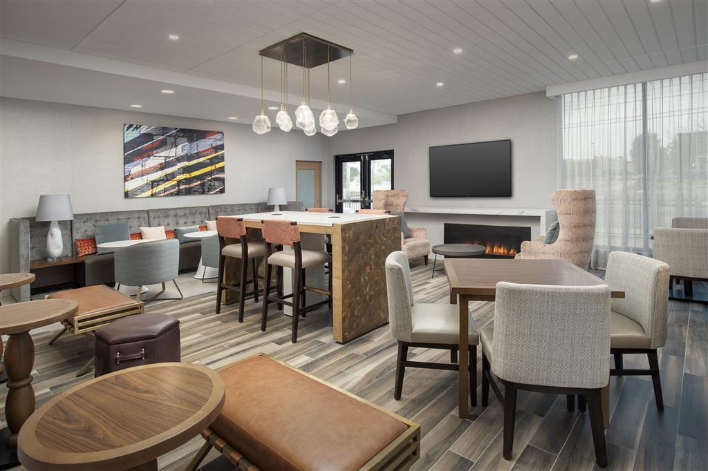 Hampton Inn Boston Logan Airport Chelsea , MA 02150 near Boston Logan International Airport View Point 12