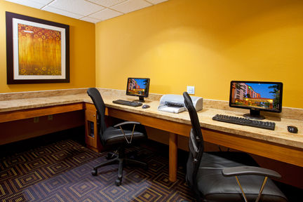 Holiday Inn Express and Suites Fort Lauderdale Airport West, an IHG Hotel , FL 33317 near Fort Lauderdale-hollywood International Airport View Point 2