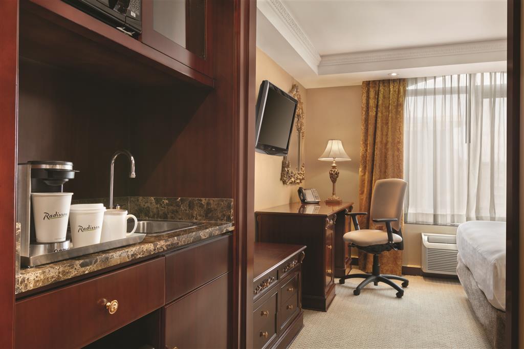 Radisson Toronto Airport West , ON L5T 2Z7 near Toronto Pearson Airport View Point 23