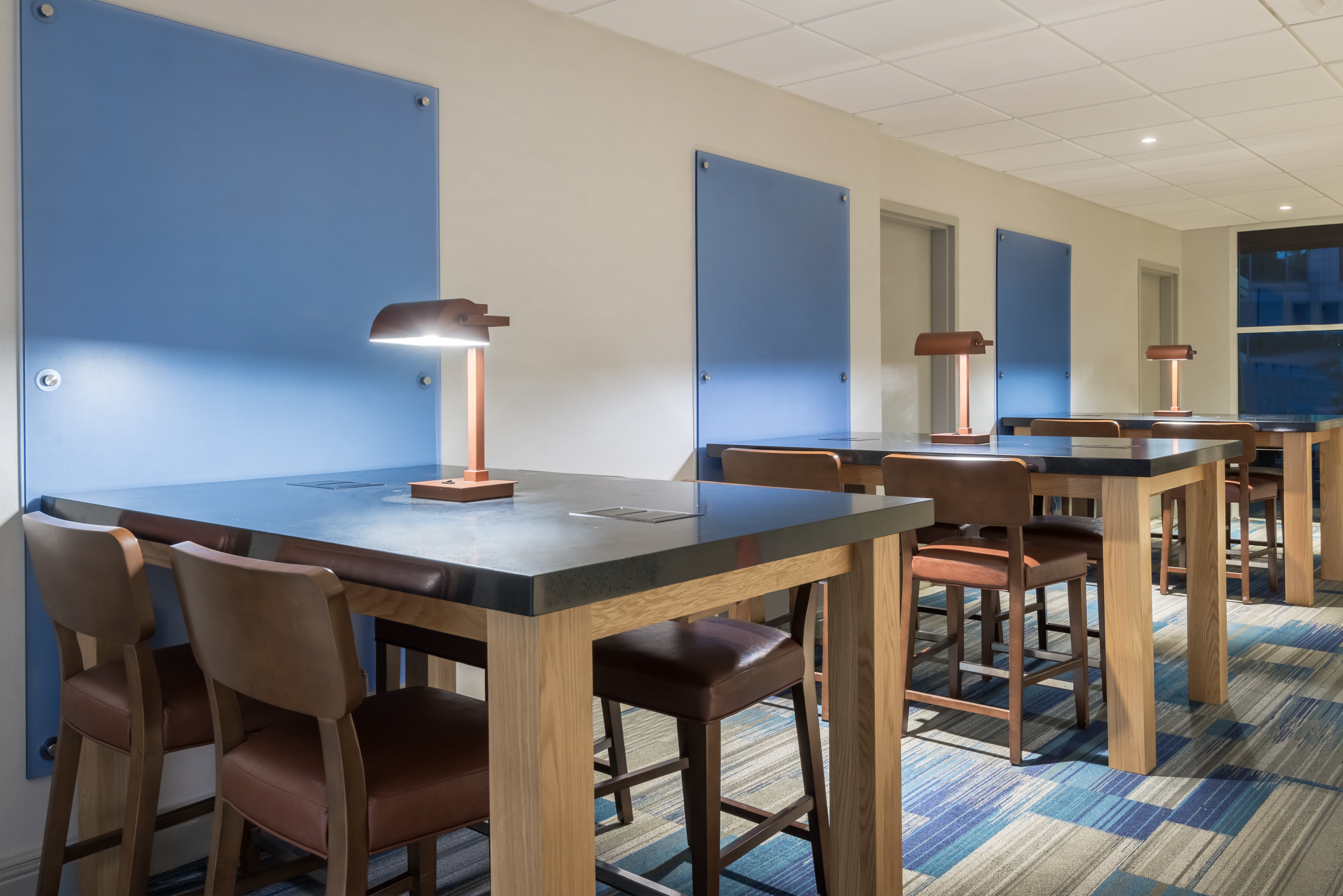 Holiday Inn Express Miami Airport Doral Area, an IHG Hotel , FL 33166 near Miami International Airport View Point 13