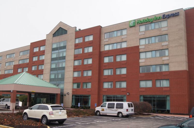 Elimwood Hotel Stl Riverport