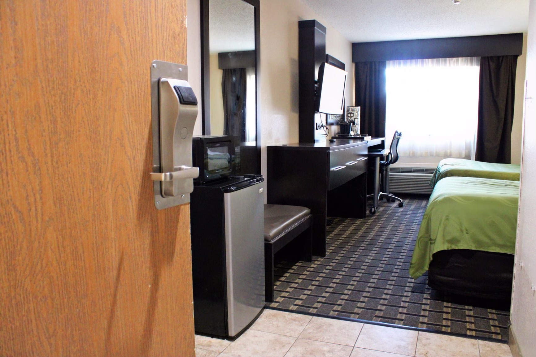 Quality Inn & Suites Detroit Metro Airport , MI 48174 near Detroit Metropolitan Wayne County Airport View Point 8