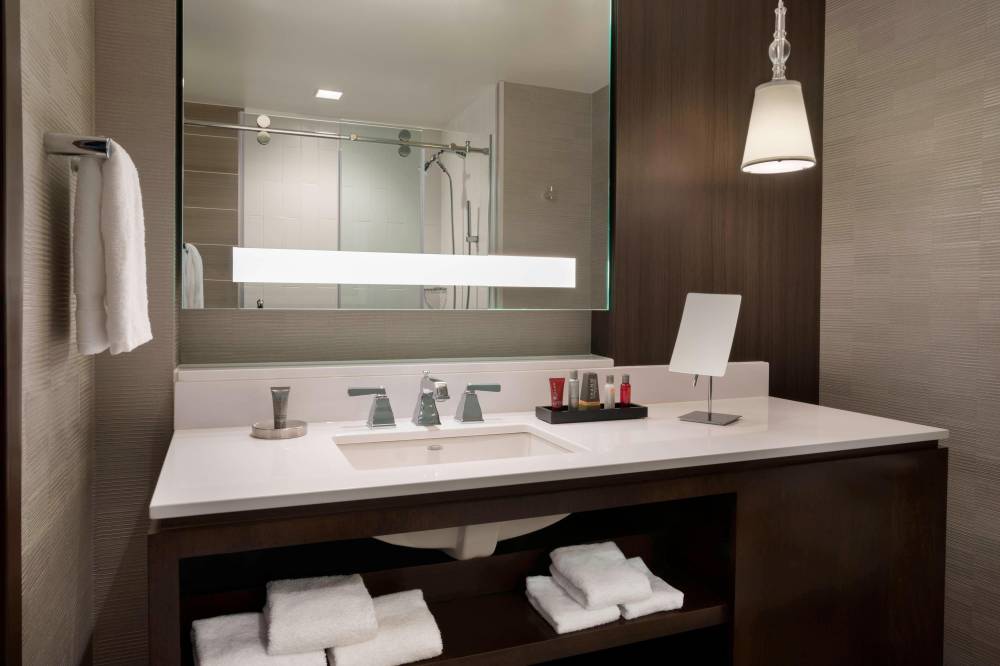 Buffalo Marriott At Lecom Harborcenter 1