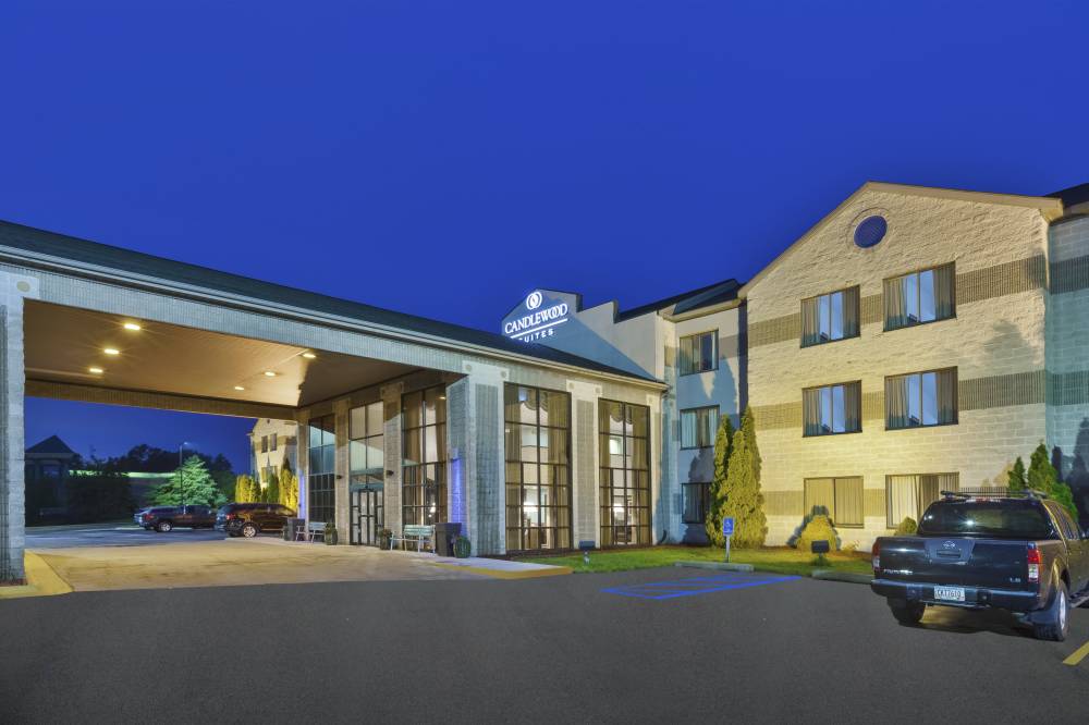 Candlewood Suites Grand Rapids Airport