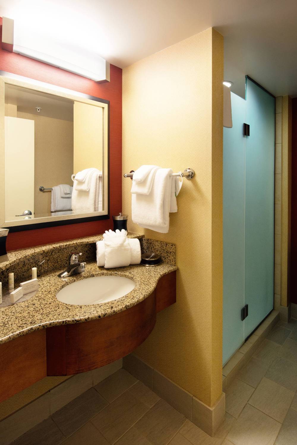 Courtyard By Marriott Canton
