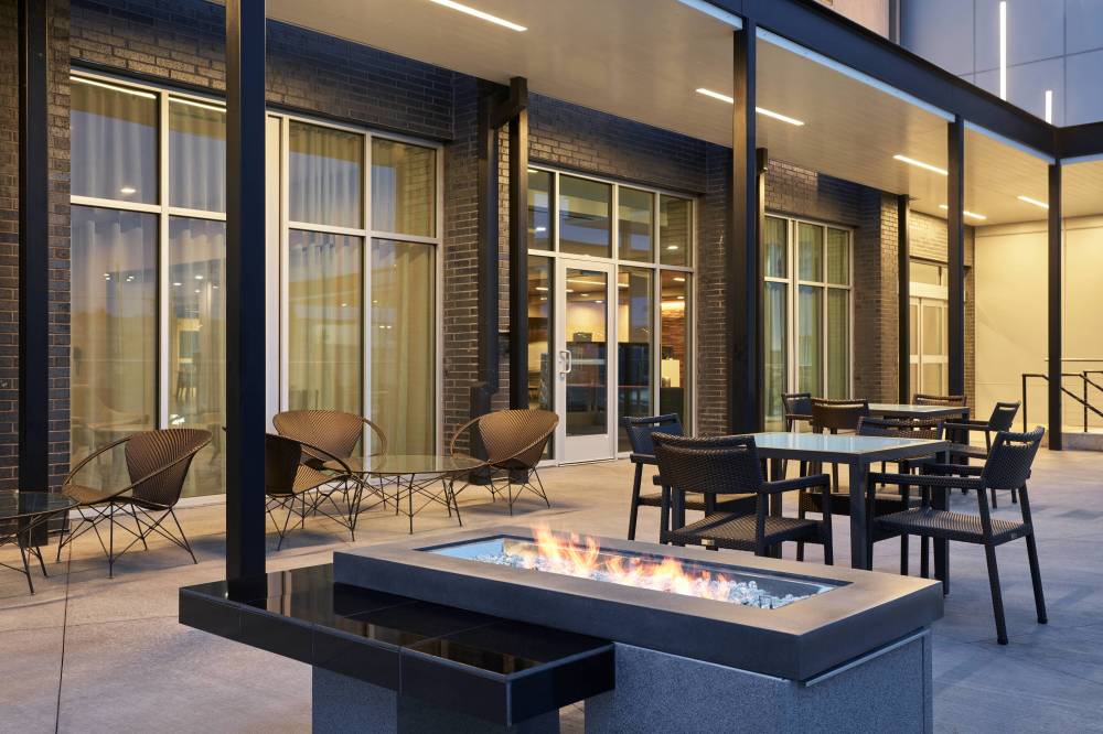 Courtyard By Marriott Denver Aurora 4
