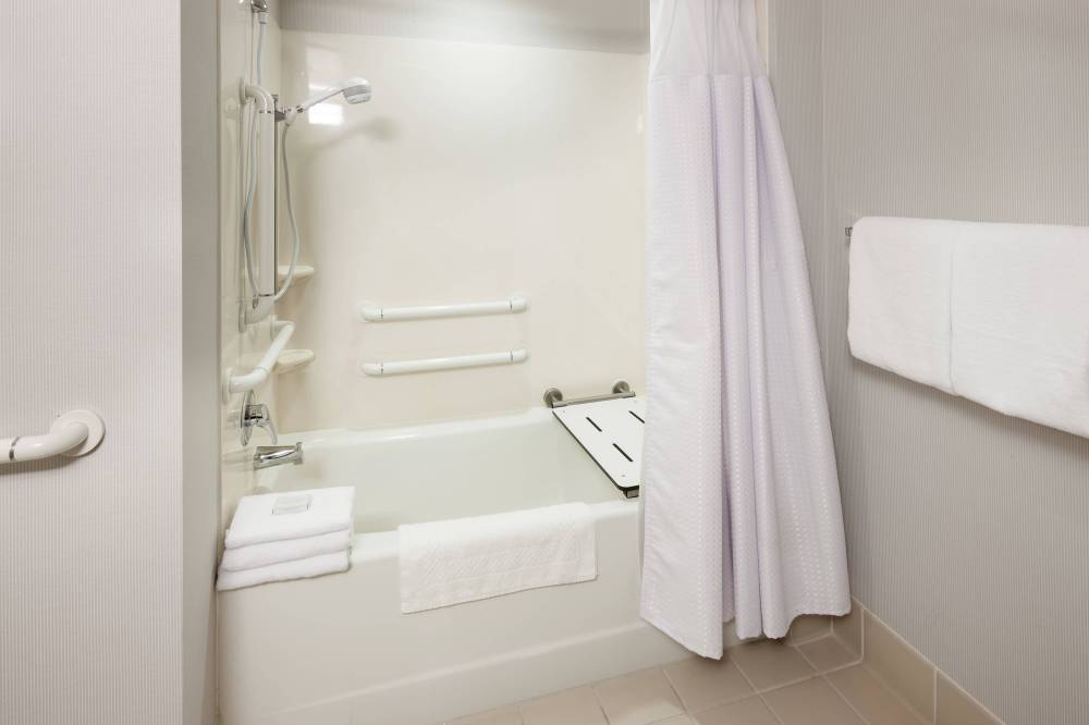 Courtyard By Marriott Los Angeles Burbank Airport