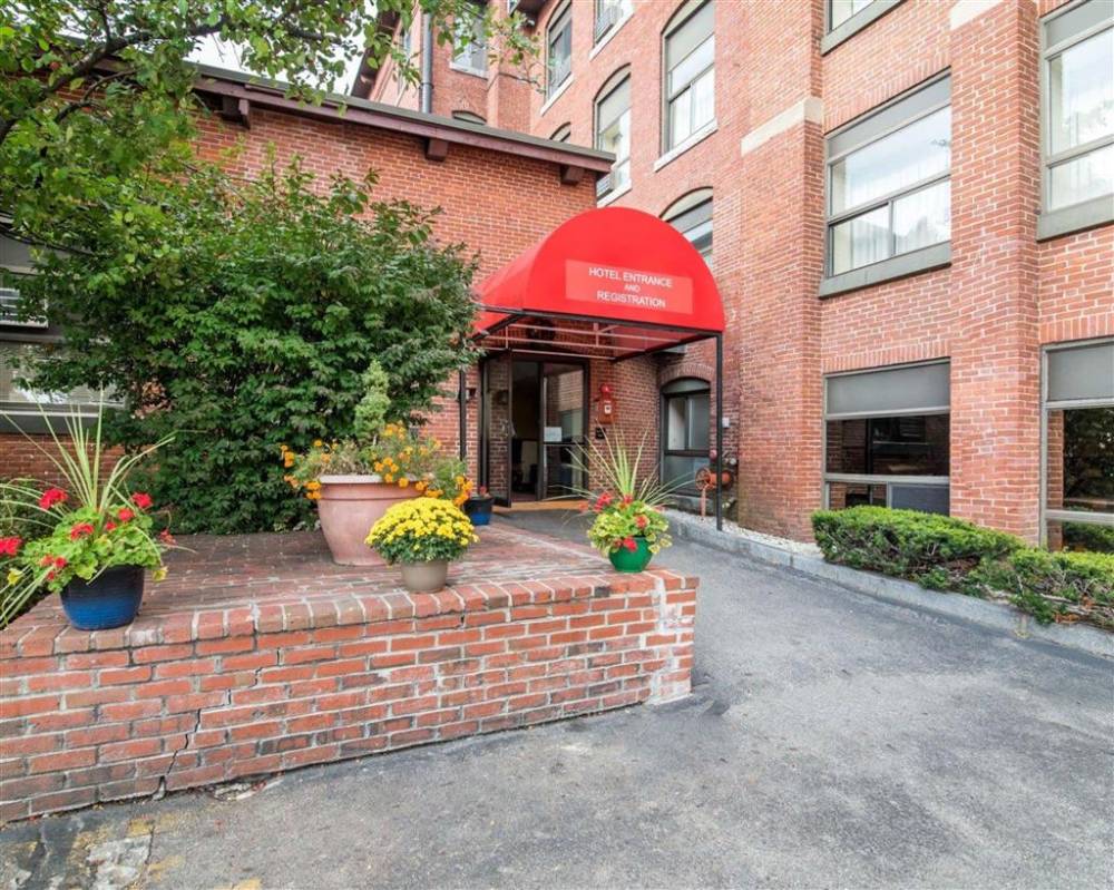 Econo Lodge Manchester 2