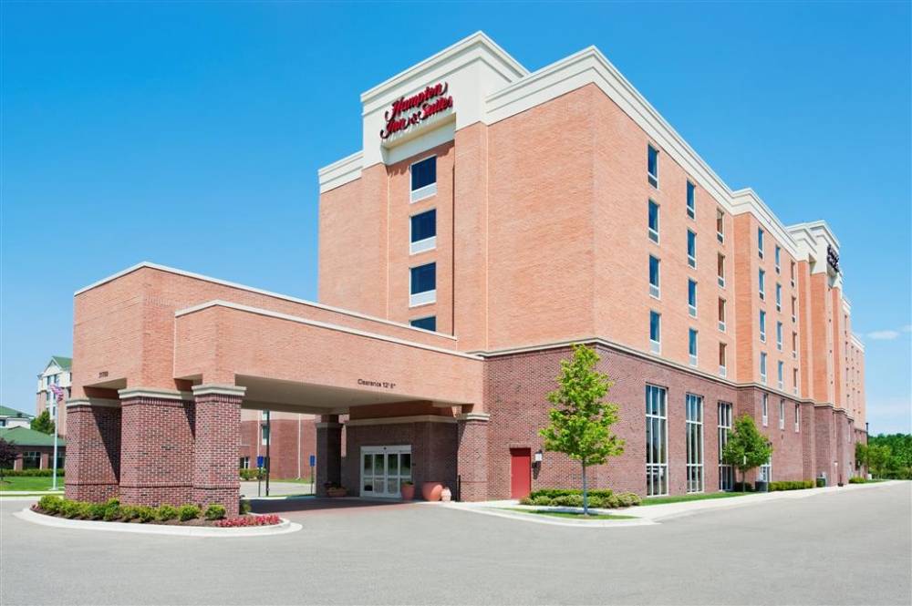 Hampton Inn And Suites Detroit/airport-