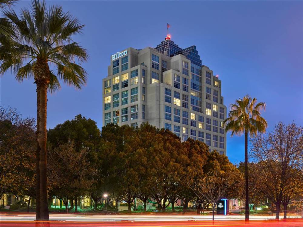 Hilton Los Angeles North/glendale & Executive Meeting Ctr