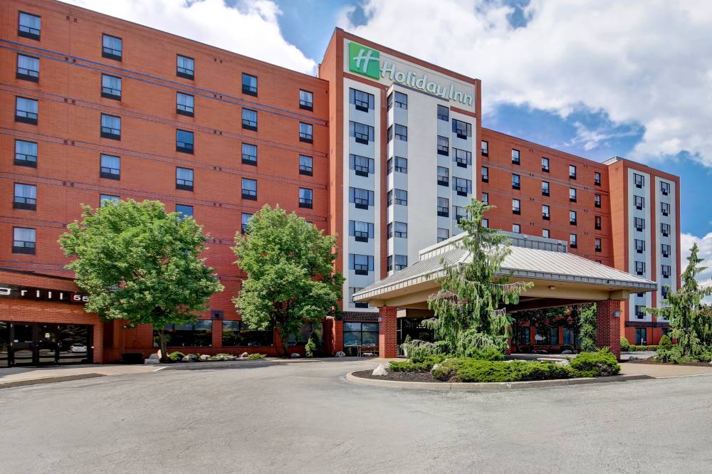 Holiday Inn Ambassador Bridge