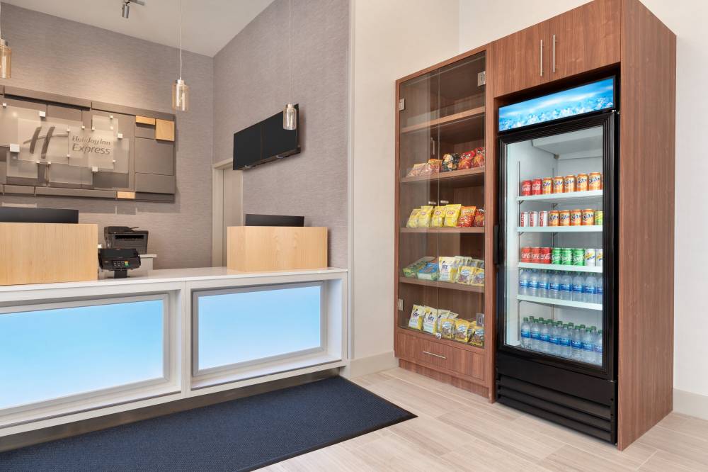 Holiday Inn Exp Jfk Airtrain
