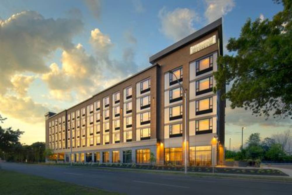 Holiday Inn Exp Revere