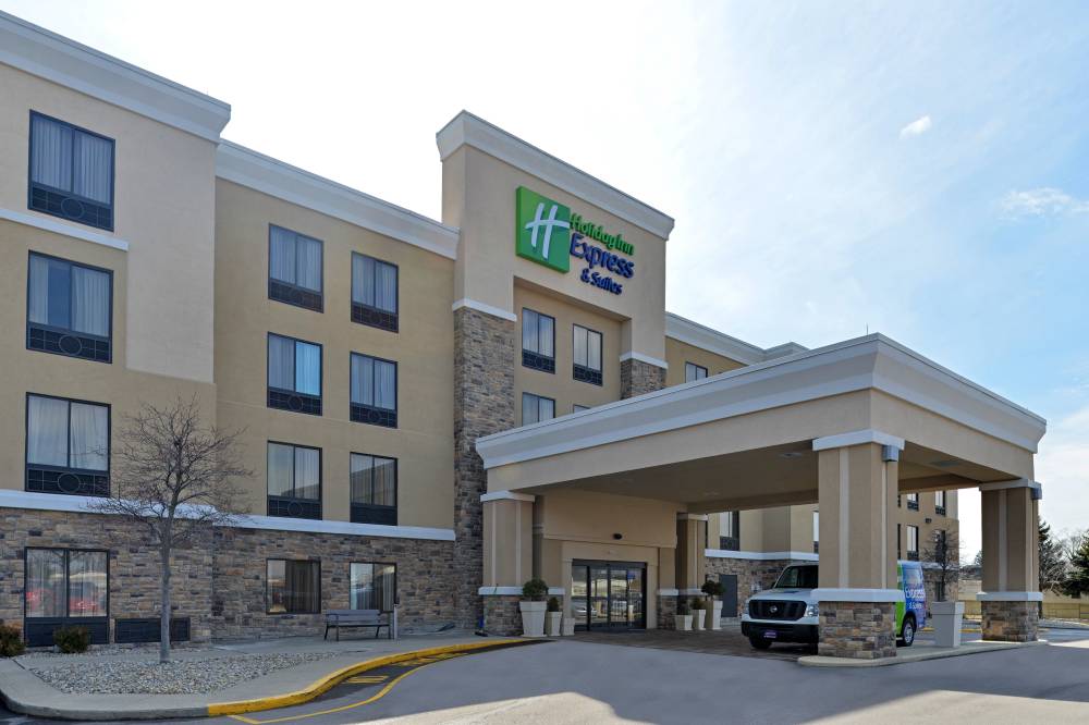 Holiday Inn Exp Stes W Airport