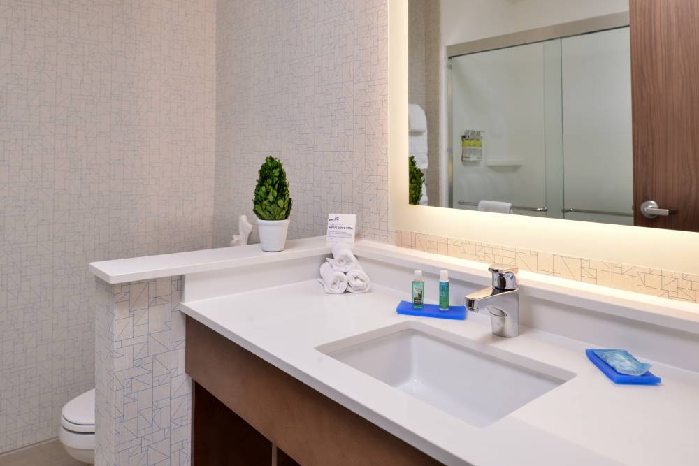 Holiday Inn Exp Stes West Melbourne