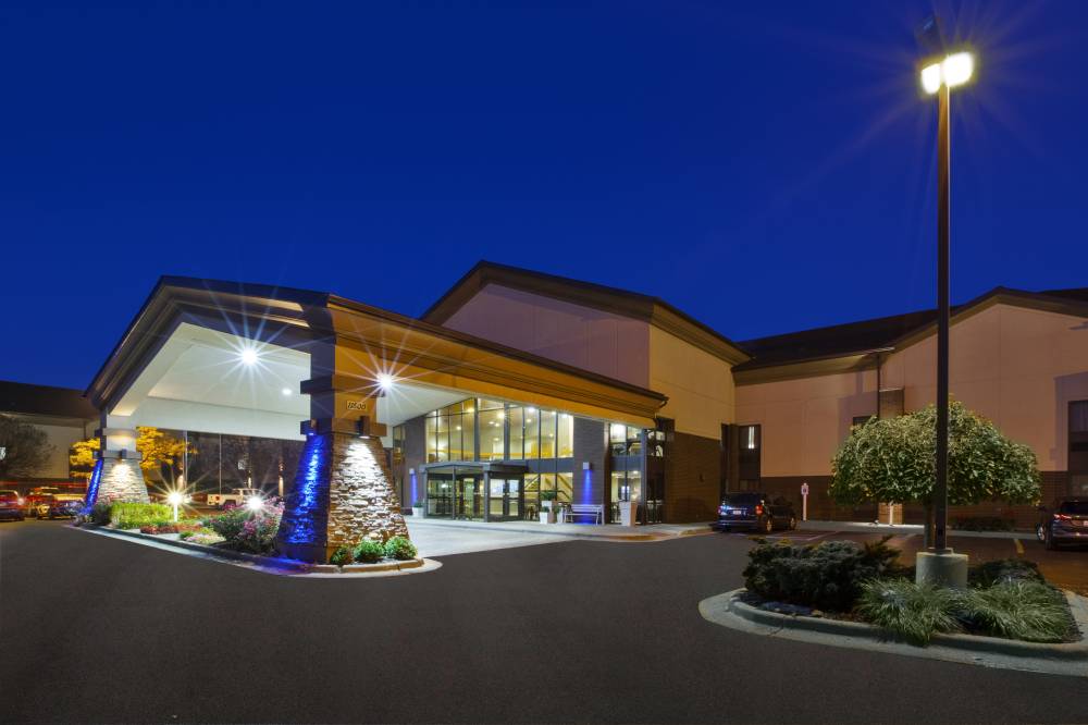 Holiday Inn Express 7