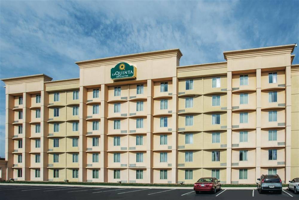 La Quinta Inn & Suites By Wyndham Indianapolis South