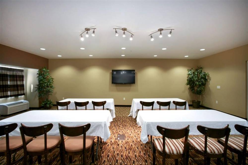 Microtel Council Bluffs 3