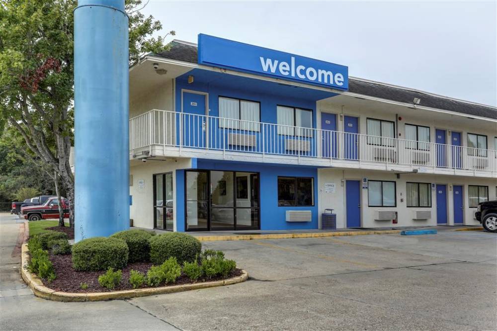 Motel 6 Baton Rouge - Port Allen