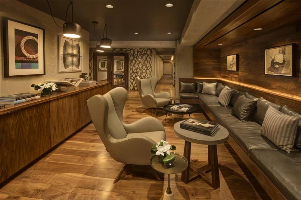 Sixty Beverly Hills 3