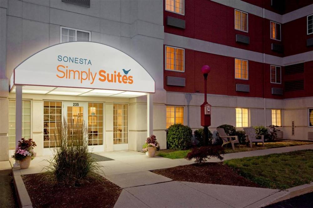 Sonesta Simply Boston Braintre