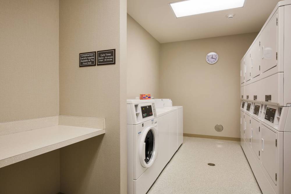 Queen/Queen Suite Bathroom