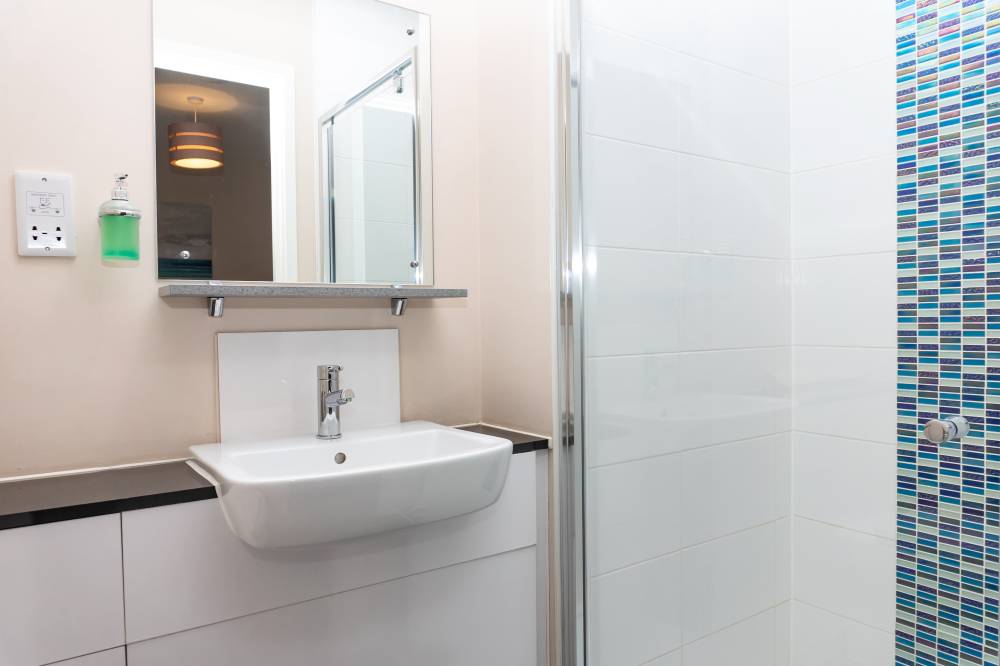 Staylets Egham 9