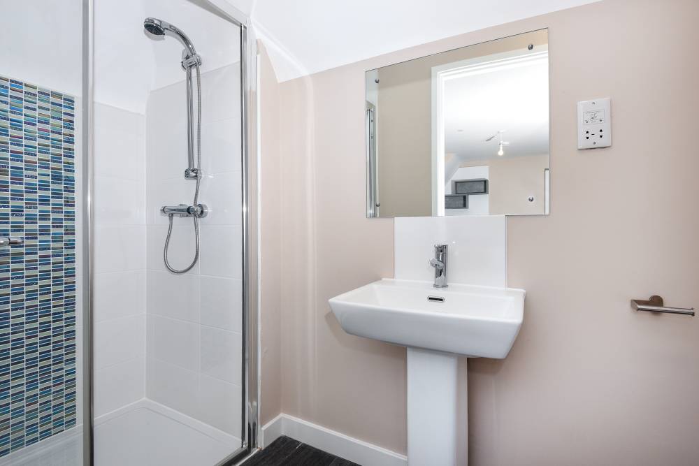 Staylets Egham 7