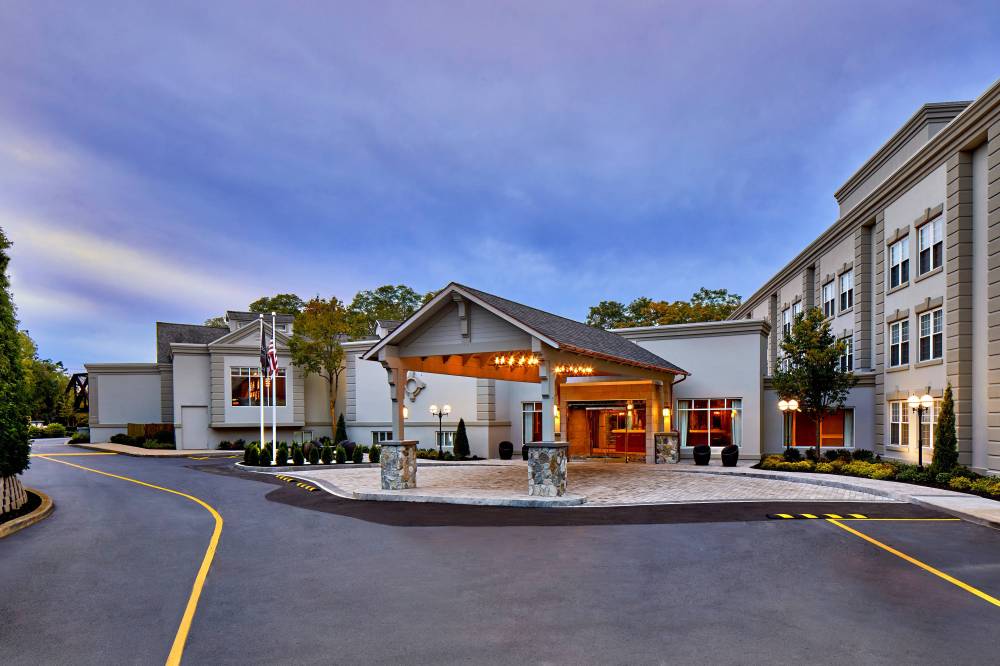 The Del Monte Lodge Renaissance Rochester Hotel And Spa