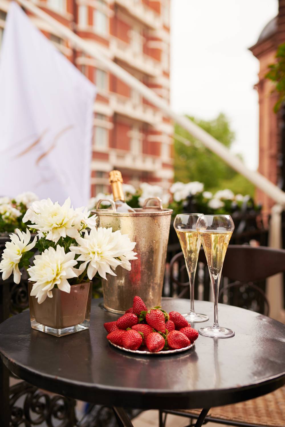 The Milestone Hotel 4