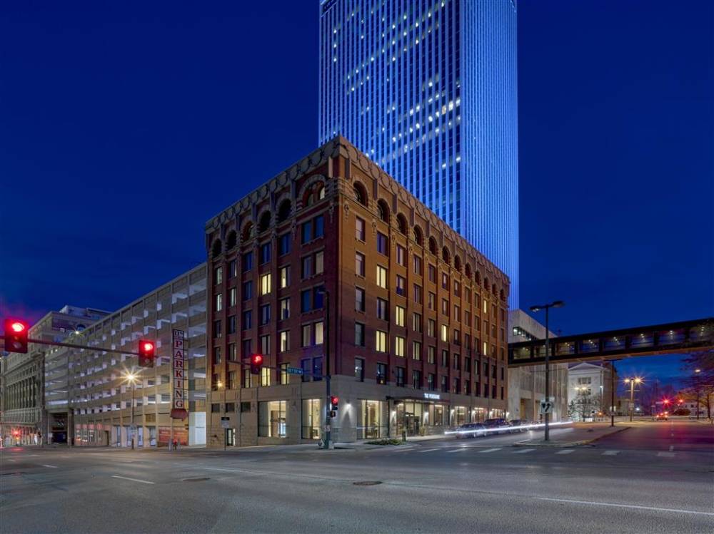 The Peregrine Omaha Downtown  Curio Collection By Hilton