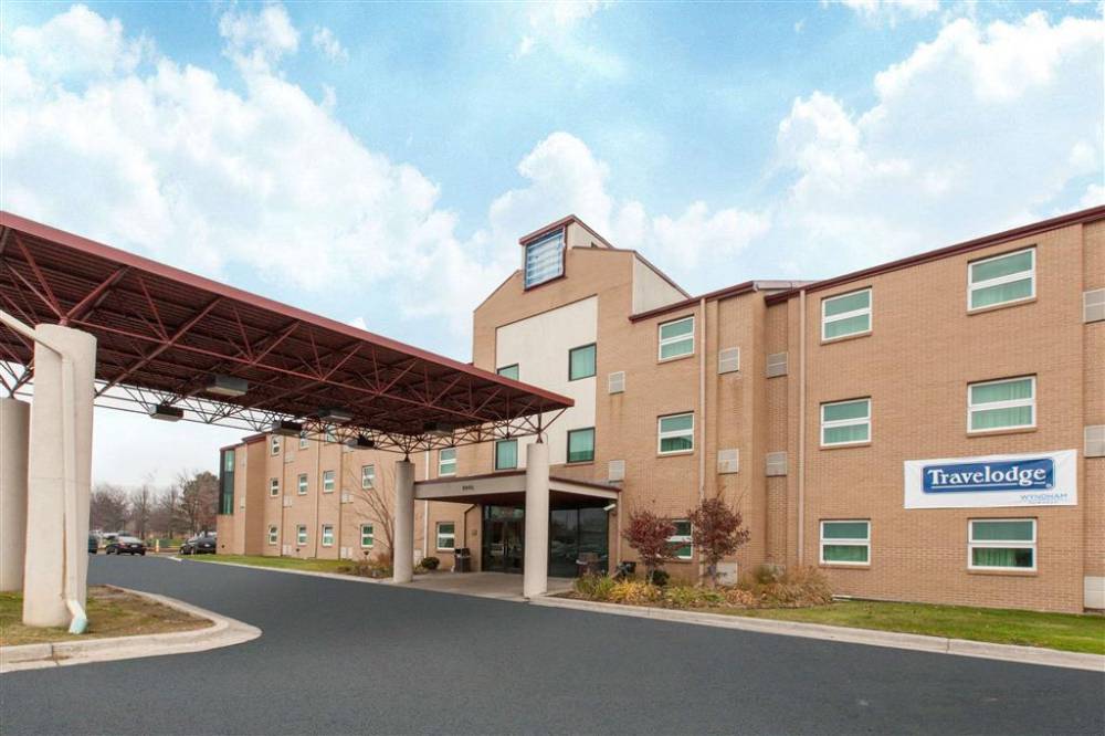 Travelodge By Wyndham Romulus Detroit Airport