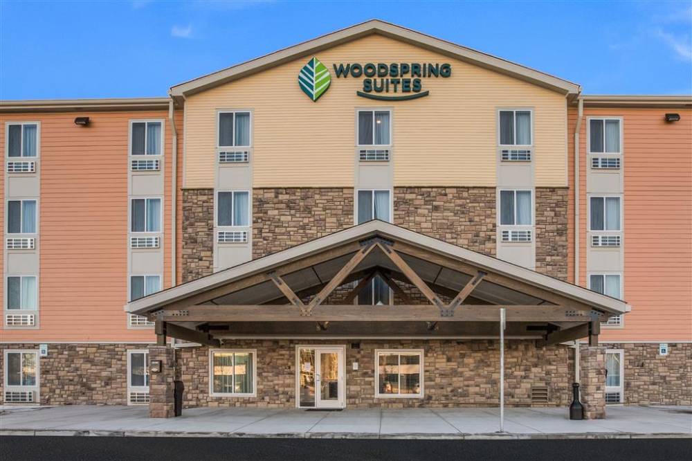 Woodspring Suites Detroit Farmington Hil
